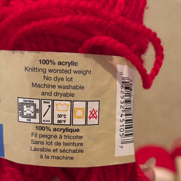 Red Yarn Bundle - Picture 4 of 4